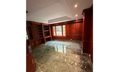 Casa en Venta en El Poblado sector La Calera