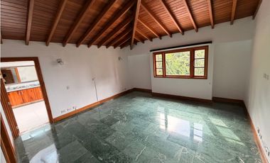 Casa en Venta en El Poblado sector La Calera