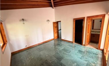 Casa en Venta en El Poblado sector La Calera