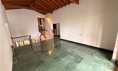 Casa en Venta en El Poblado sector La Calera