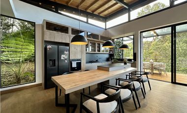 Venta De Casa Campestre En El Retiro