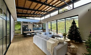 Venta De Casa Campestre En El Retiro