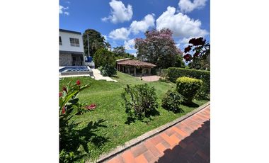 VENDO HERMOSA FINCA TURISTICA EN MORELIA RISARALDA