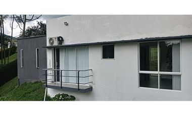 CASA CAMPESTRE PARA LA VENTA EN CONDOMINIO CERRADO - COMBIA