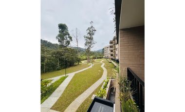 Aparta estudio en Urbanización cerrada El Retiro