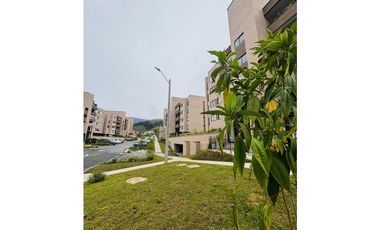 Aparta estudio en Urbanización cerrada El Retiro