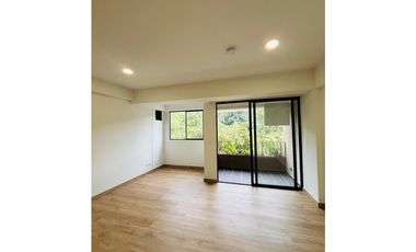 Aparta estudio en Urbanización cerrada El Retiro