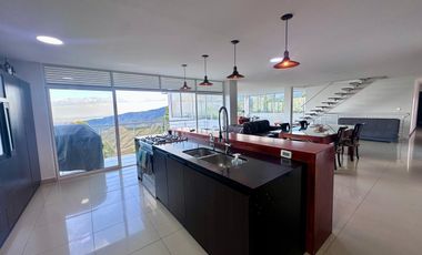 Se vende casa en medio dapa gualandayes de lujo