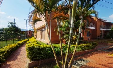 ZS-1070 Casa en venta, La mesa