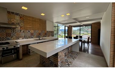 ZS-1138 Casa en venta, Sopo