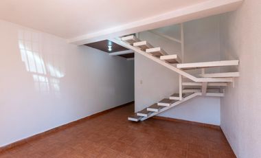 VENTA DE CASA EN CONDOMINIO EN FRACC. SAN NICOLAS EN ZINACANTEPEC