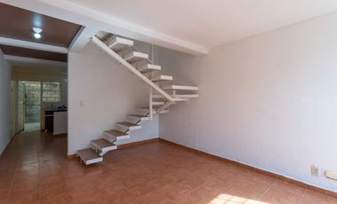 VENTA DE CASA EN CONDOMINIO EN FRACC. SAN NICOLAS EN ZINACANTEPEC