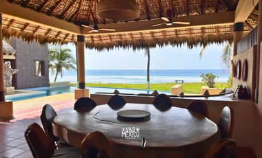 Casa en venta frente a playa ventanilla en Puerto Escondido, Oaxaca