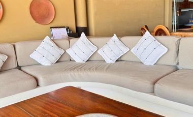 Casa en venta frente a playa ventanilla en Puerto Escondido, Oaxaca