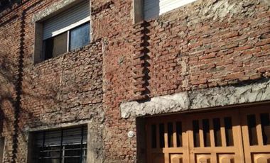 PH al Frente con Cochera y Patio | Alto Potencial de Redistribución | San Fernando – Alvear al 900