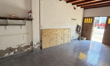 PH al Frente con Cochera y Patio | Alto Potencial de Redistribución | San Fernando – Alvear al 900