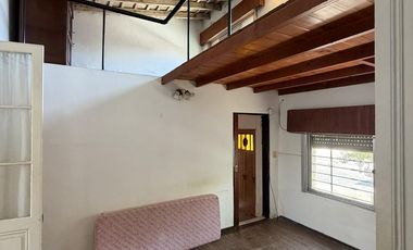 PH al Frente con Cochera y Patio | Alto Potencial de Redistribución | San Fernando – Alvear al 900