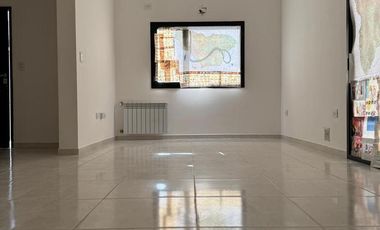 DUPLEX EN VENTA- FERNANDEZ ORO- CATRIEL 1055