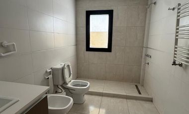 DUPLEX EN VENTA- FERNANDEZ ORO- CATRIEL 1055