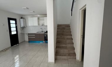 DUPLEX EN VENTA- FERNANDEZ ORO- CATRIEL 1055