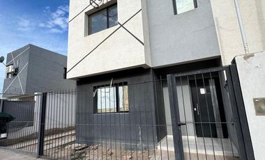 DUPLEX EN VENTA- FERNANDEZ ORO- CATRIEL 1055