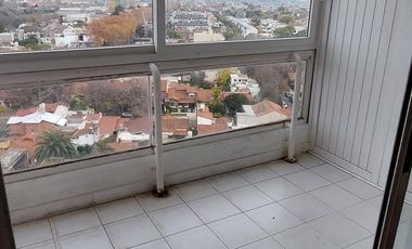 Departamento 2 ambientes con cochera y amenities