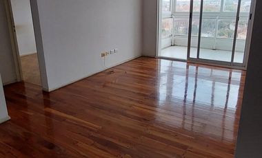 Departamento 2 ambientes con cochera y amenities