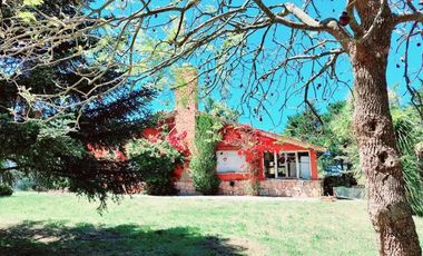 Casa en venta - 5 Dormitorios 2 Baños - Mar del Plata