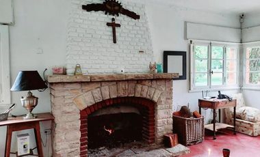 Casa en venta - 5 Dormitorios 2 Baños - Mar del Plata