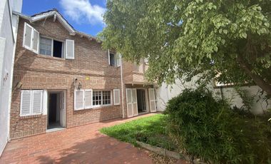 Impecable Casa de 5 ambientes  en Olivos!!!