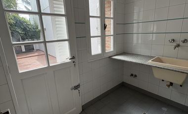 Impecable Casa de 5 ambientes  en Olivos!!!