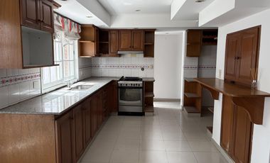 Impecable Casa de 5 ambientes  en Olivos!!!