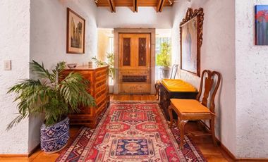 CERRADA DE CUMBRES DE ACULTZINGO, Espectacular casa en exclusiva calle cerrada.