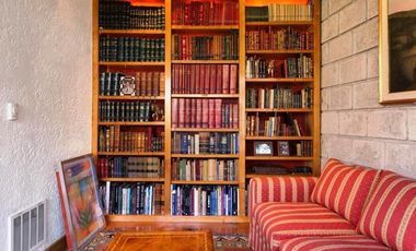 CERRADA DE CUMBRES DE ACULTZINGO, Espectacular casa en exclusiva calle cerrada.