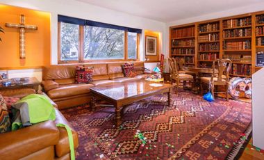 CERRADA DE CUMBRES DE ACULTZINGO, Espectacular casa en exclusiva calle cerrada.