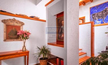 CERRADA DE CUMBRES DE ACULTZINGO, Espectacular casa en exclusiva calle cerrada.