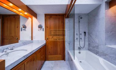 CERRADA DE CUMBRES DE ACULTZINGO, Espectacular casa en exclusiva calle cerrada.