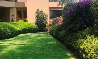 CERRADA DE CUMBRES DE ACULTZINGO, Espectacular casa en exclusiva calle cerrada.