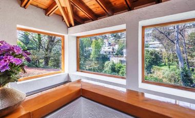 CERRADA DE CUMBRES DE ACULTZINGO, Espectacular casa en exclusiva calle cerrada.