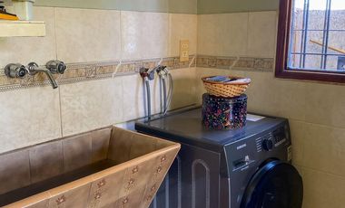 ALQUILER TEMPORARIO - Chalet 5 ambientes, a 7 cuadras de la costa - 7 plazas.