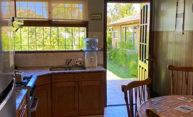 ALQUILER TEMPORARIO - Chalet 5 ambientes, a 7 cuadras de la costa - 7 plazas.