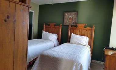 Hogar Costero de 3 Recámaras con Vista al Mar y Amenidades Premium