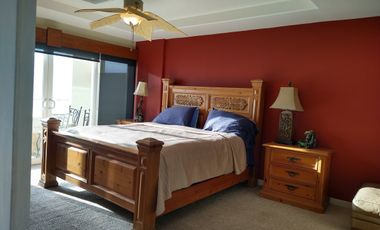 Hogar Costero de 3 Recámaras con Vista al Mar y Amenidades Premium