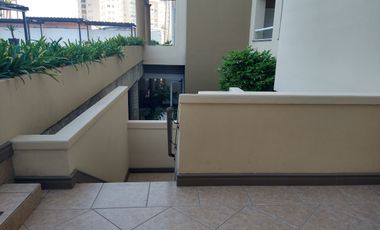 Hogar Costero de 3 Recámaras con Vista al Mar y Amenidades Premium