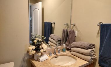 Hogar Costero de 3 Recámaras con Vista al Mar y Amenidades Premium