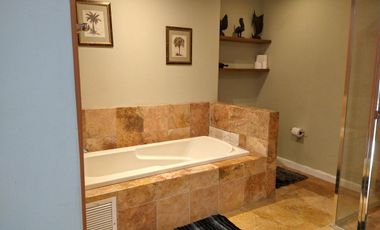 Hogar Costero de 3 Recámaras con Vista al Mar y Amenidades Premium