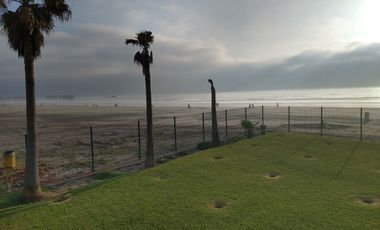 Hogar Costero de 3 Recámaras con Vista al Mar y Amenidades Premium