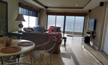 Hogar Costero de 3 Recámaras con Vista al Mar y Amenidades Premium
