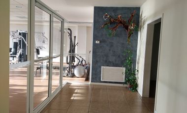 Hogar Costero de 3 Recámaras con Vista al Mar y Amenidades Premium