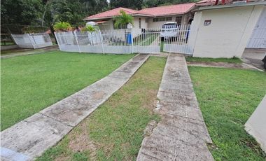 En Venta Casa de 3 Habitaciones en Villas de Howard